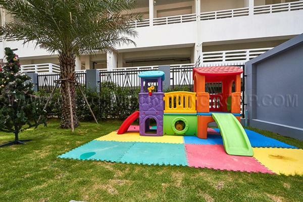 Trio Gems Condo Pattaya, Thailand Джомтьен Экстерьер фото